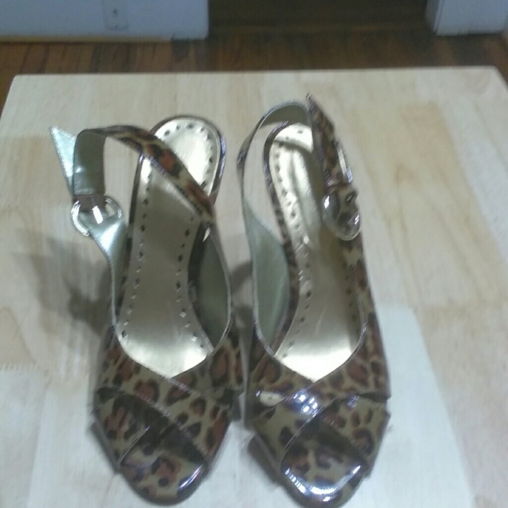 BCBG HEELS
